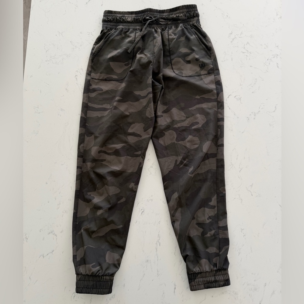 Albion Fit Camo Destination Joggers - Picture 6 of 12
